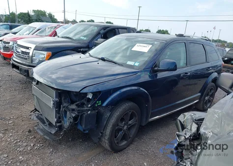 2015 Dodge Journey Crossroad z USA, uszkodzony, nr VIN 3C4PDDGGXFT740647